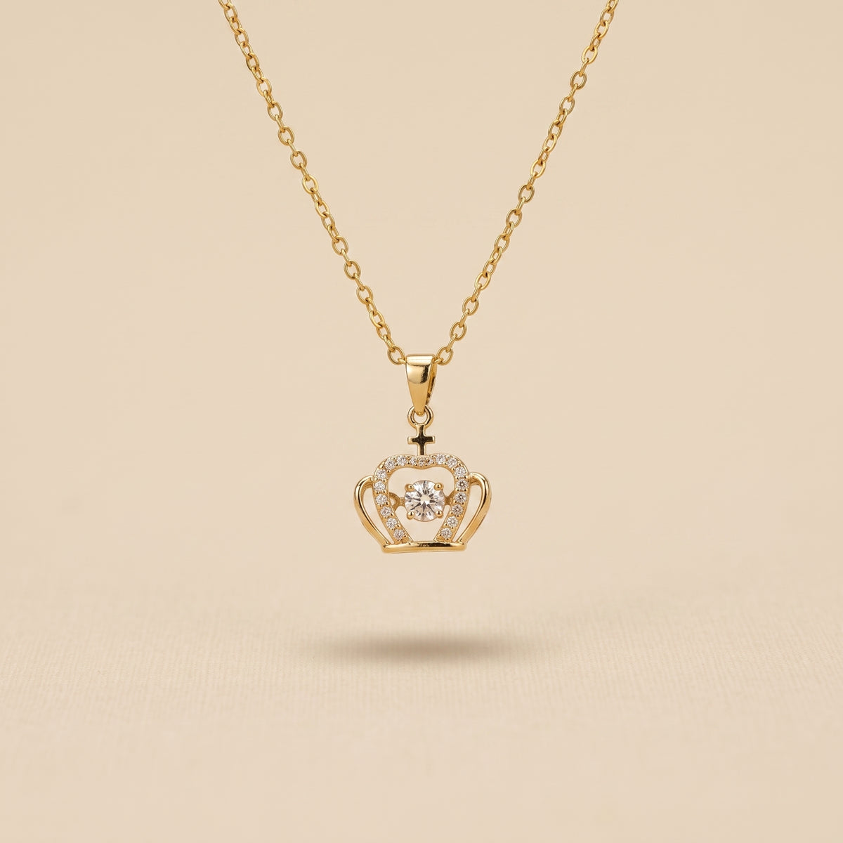 Collier Pendentif Couronne Doré, collier en acier doré Maison Orena — vue de face