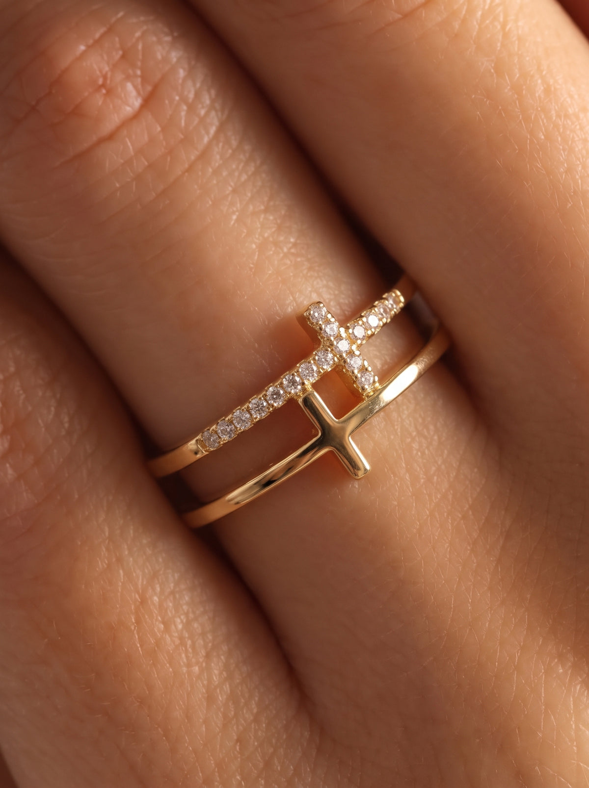 Bague Double Anneau Croix, bague en acier inoxydable Maison Orena — vue de détail